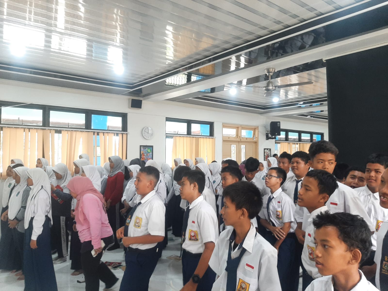 Roadshow Workshop Membaca Di SMP Negeri 213 Jakarta